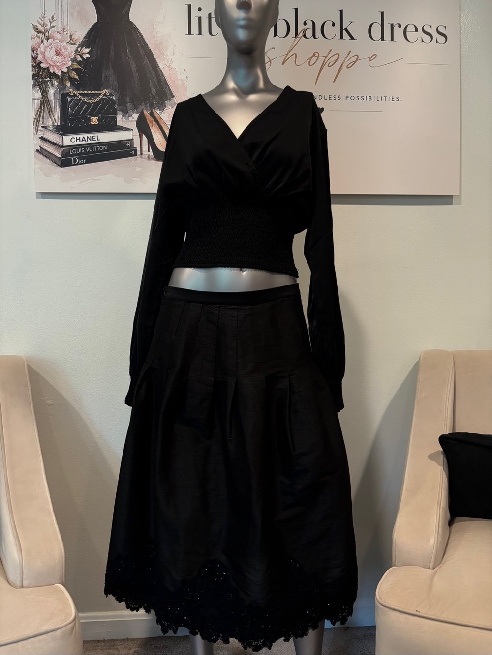 Cachet Black Midi Skirt with Scalloped Hem